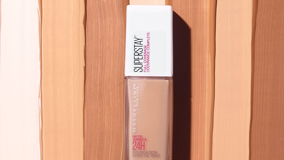 Product laydown Super Stay 24hr foundation 5