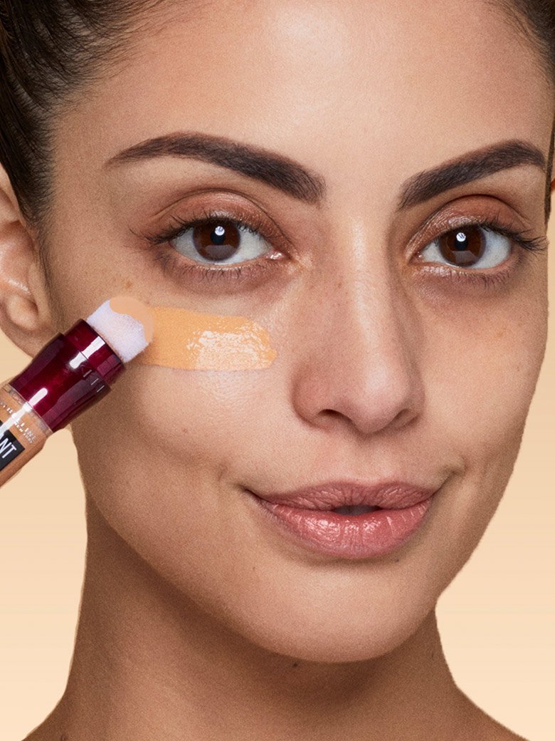 maybelline iar concealer beauty look hero image 3x4